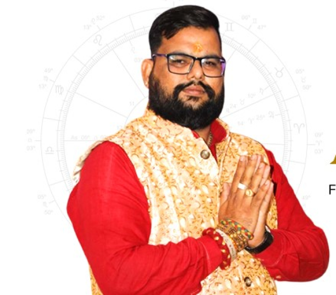 Astrologer Amit Sharma